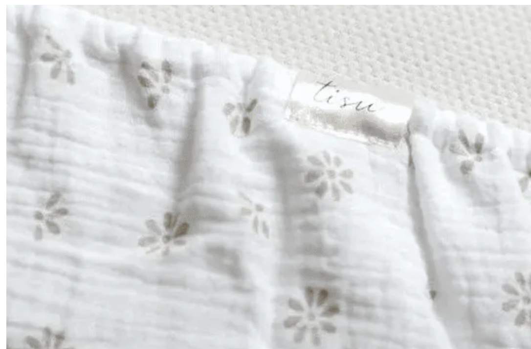 TISU crib sheet, Cream Daisy